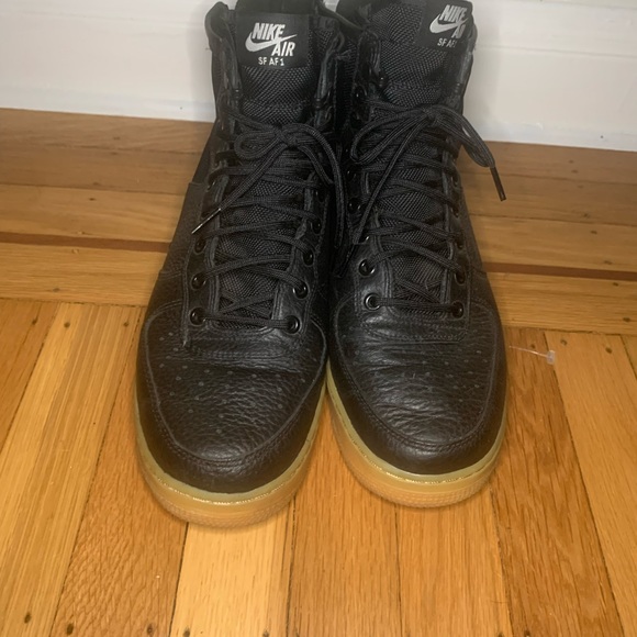 Nike SF Air Force 1 Mid
Black Gum - Picture 4 of 8